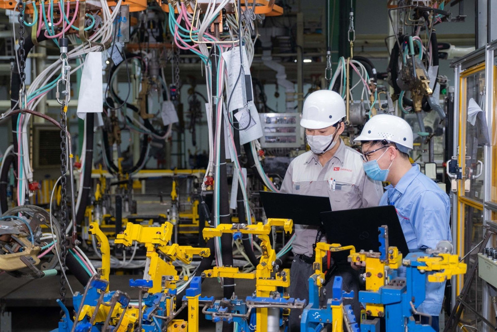 Bước sang quý IV/2026, các ngành công nghiệp của Việt Nam đối mặt với nhiều thách thức. Ảnh: Moit 995-876-39d87.jpg