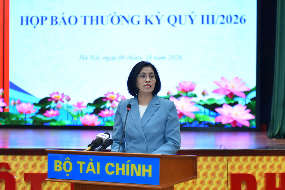 Bà Trịnh Thị Hương, Phó Cục trưởng Cục Phát triển doanh nghiệp tư nhân và kinh tế tập thể. Ảnh: VV dai-dien-cuc-phat-trien-dntn-va-kttt.jpg