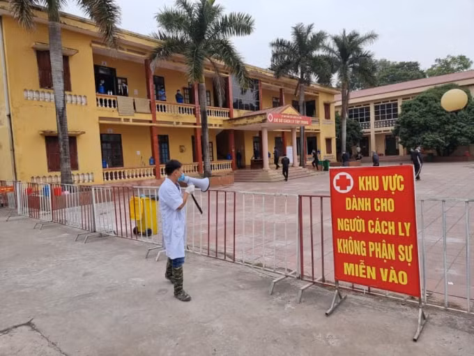 Việc quy định cách ly y tế 21 ngày là do biến thể SARS - CoV-2 (ảnh TL).