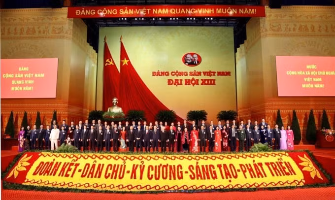 Ban chấp hành Trung ương khóa XIII ra mắt Đại hội. Ảnh:TL