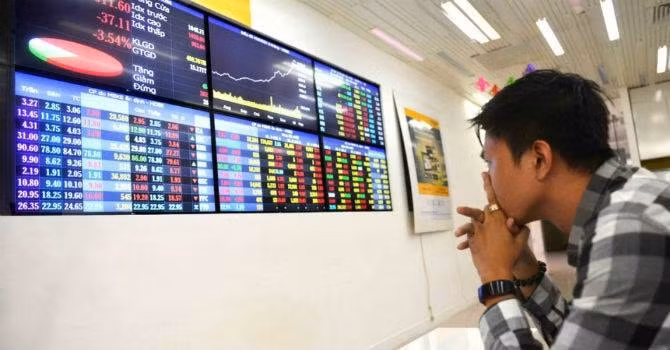 Vn-Index lại có phiên giảm điểm mạnh
