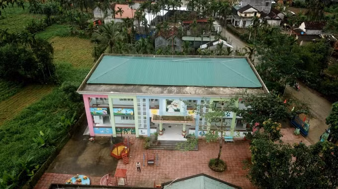 Trường mầm non mới được xây dựng tại vùng tâm lũ Hành Tín Đông (huyện Nghĩa Hành, tỉnh Quảng Ngãi).