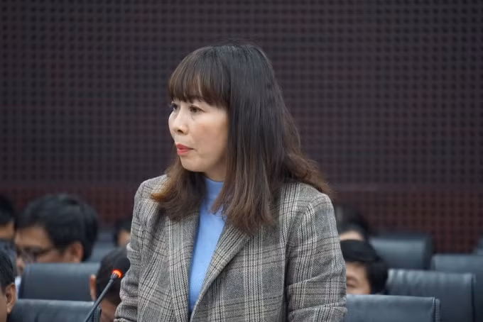 Bà Trương Thi Hồng Hạnh.