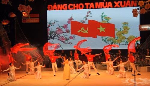 Hai ca khúc “Đảng đã cho tôi sáng mắt sáng lòng” và “Đảng đã cho ta cả một mùa xuân” đã được chọn là những bài hát hay nhất về Đảng.