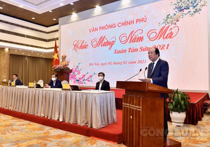Ông Mai Tiến Dũng cũng khẳng định, VPCP sẽ tiếp tục tạo điều kiện tốt hơn nữa để các phóng viên báo chí tiếp cận được các thông tin kịp thời các hoạt động của Chính phủ, Thủ tướng Chính phủ.