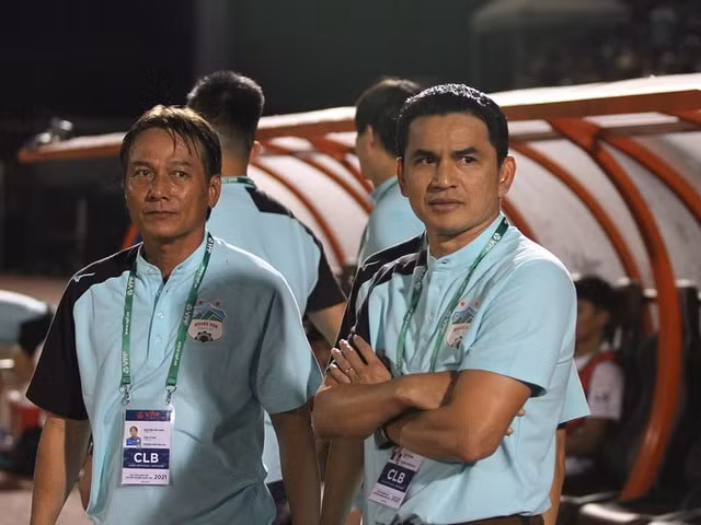 Huấn luyện viên Kiatisuk