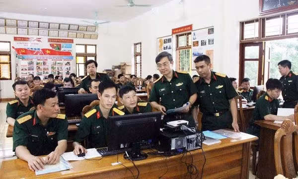 Thời hạn kéo dài tuổi phục vụ tại ngũ đối với quân nhân chuyên nghiệp không quá 5 năm (Ảnh minh họa)