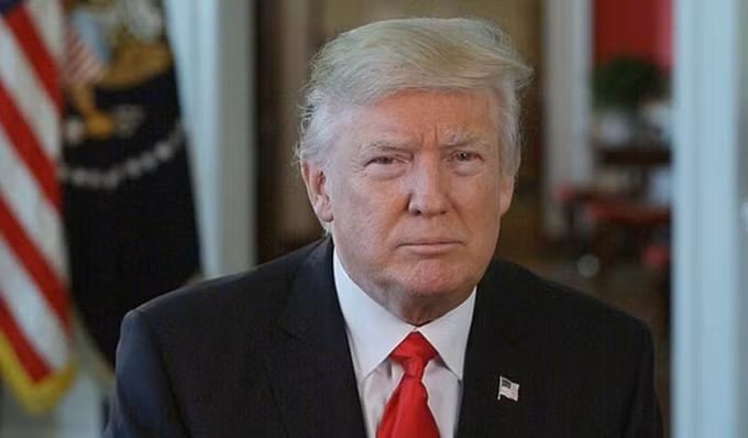 Cựu Tổng thống Mỹ Donald Trump từ chối làm chứng tại phiên tòa luận tội - Ảnh: Reuters