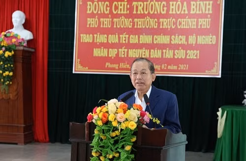 Phó Thủ tướng Thường trực Trương Hòa Bình phát biểu tại buổi lễ.