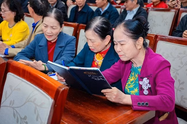 c6180f621e8c90d2c99d10_nhvn.jpg