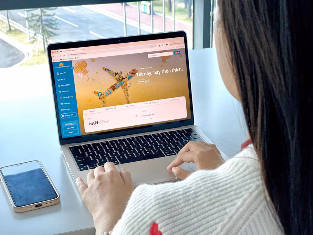 4. Vietnam Airlines tiếp tục đẩy mạnh ứng dụng công nghệ trong vận hành và chăm sóc khách hàng