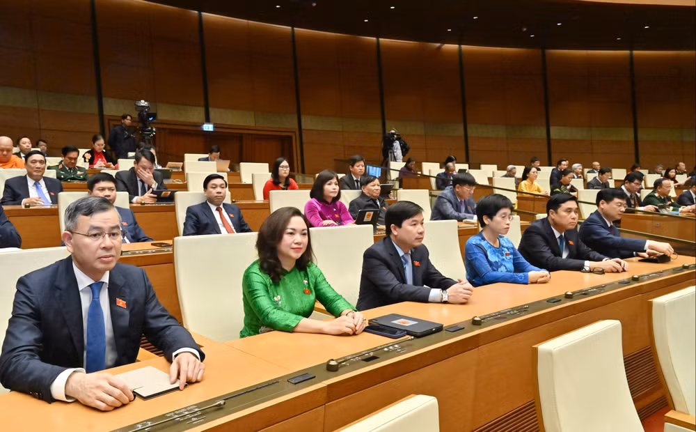 Các đại biểu dự phiên bế mạc Kỳ họp.
