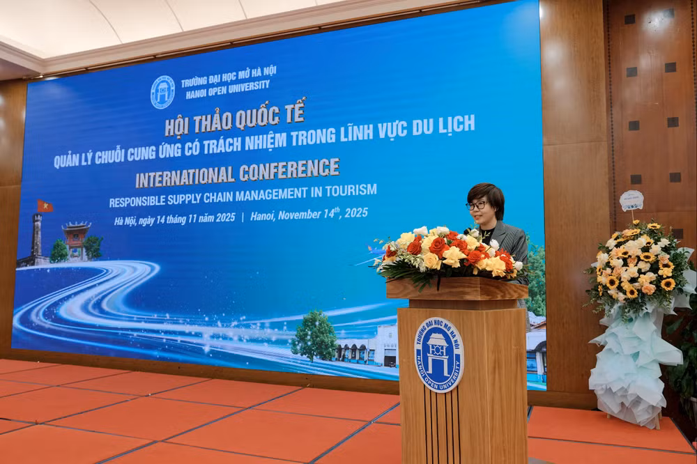 1. TS. Nguyễn Minh Phương - Phó Hiệu trưởng Trường Đại học Mở Hà Nội