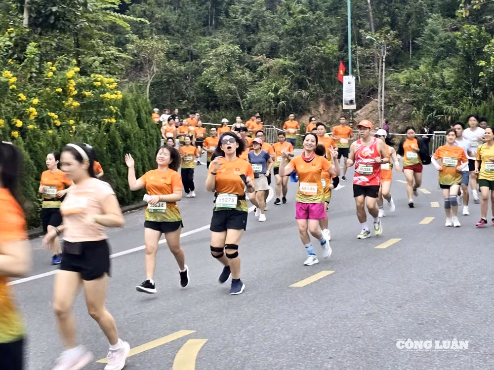 anh-2-yen-tu-heritage-marathon-2025.jpg