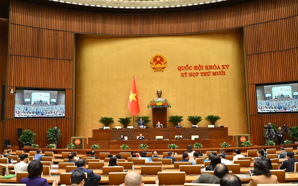 Phó Chủ tịch Quốc hội Vũ Hồng Thanh điều hành phiên họpVQK_3248