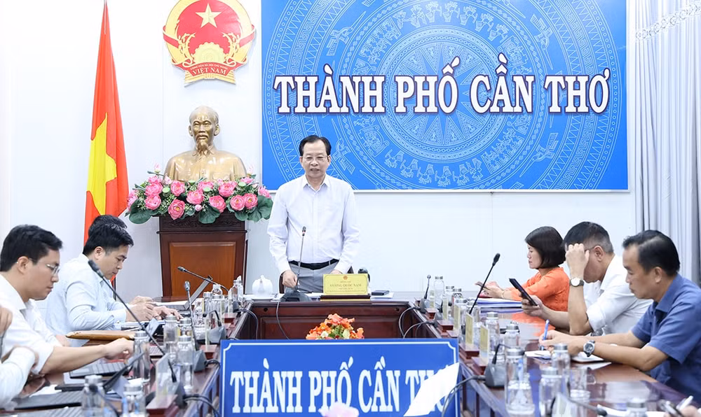 Phó Chủ tịch UBND TP. Cần Thơ - Vương Quốc Nam chủ trì và kết luận buổi làm việc