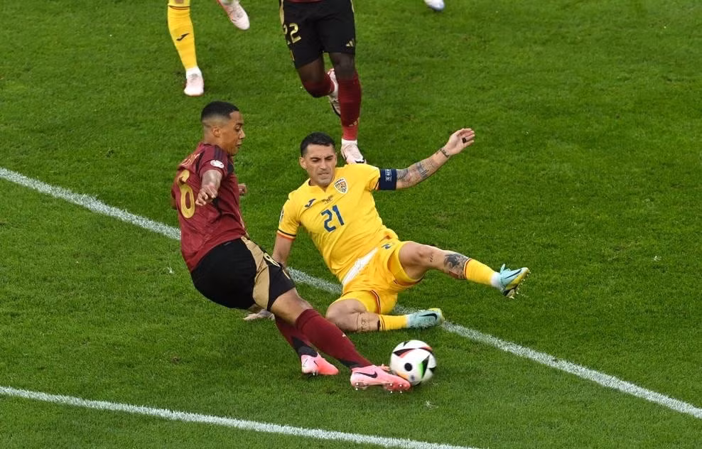 de bruyne ruc sang doi tuyen bi thang romania voi ty so 2 0 hinh 1