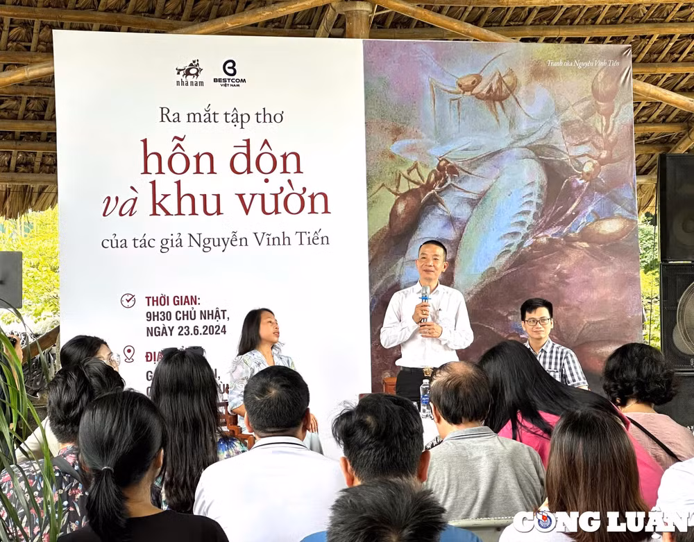 nhac si nguyen vinh tien ra mat tap tho hon don va khu vuon hinh 1