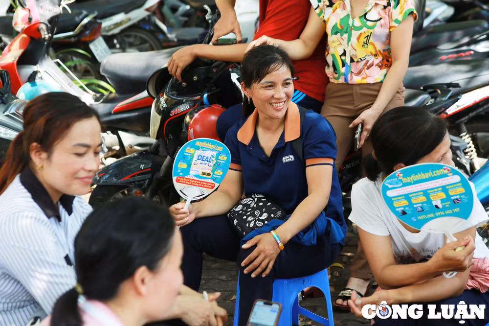 de toan ky thi tot nghiep thpt 2024 nhieu thi sinh ngoai thanh ha noi khong lam het bai hinh 8
