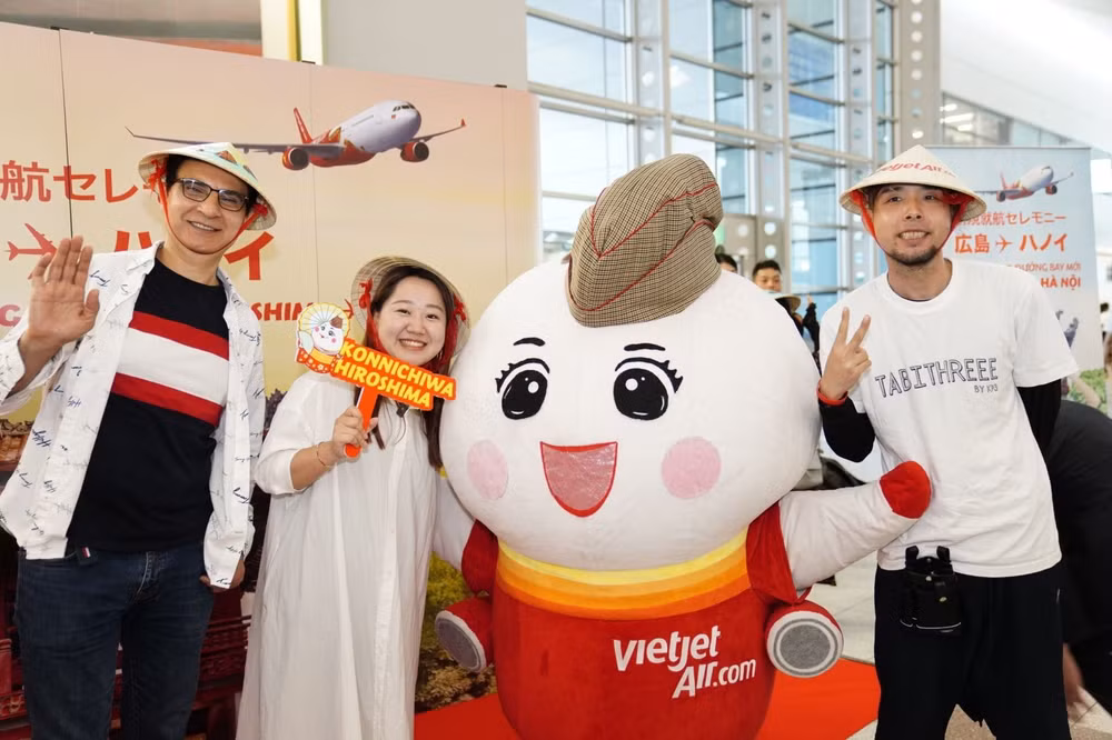 top 50 cong ty niem yet tot nhat cua forbes goi ten vinamilk petrolimex vietjet hoa phat fpt hinh 1