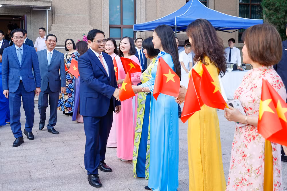 dai su quan phai no luc thuc day dua quan he viet nam trung quoc phat trien on dinh ben vung hinh 4