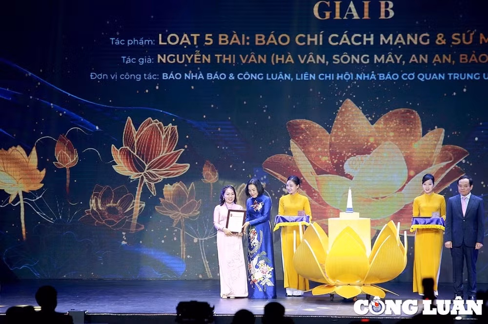 giai bao chi quoc gia lan thu xviii phan anh buc tranh lao dong soi dong cua bao gioi ca nuoc nam 2023 hinh 9