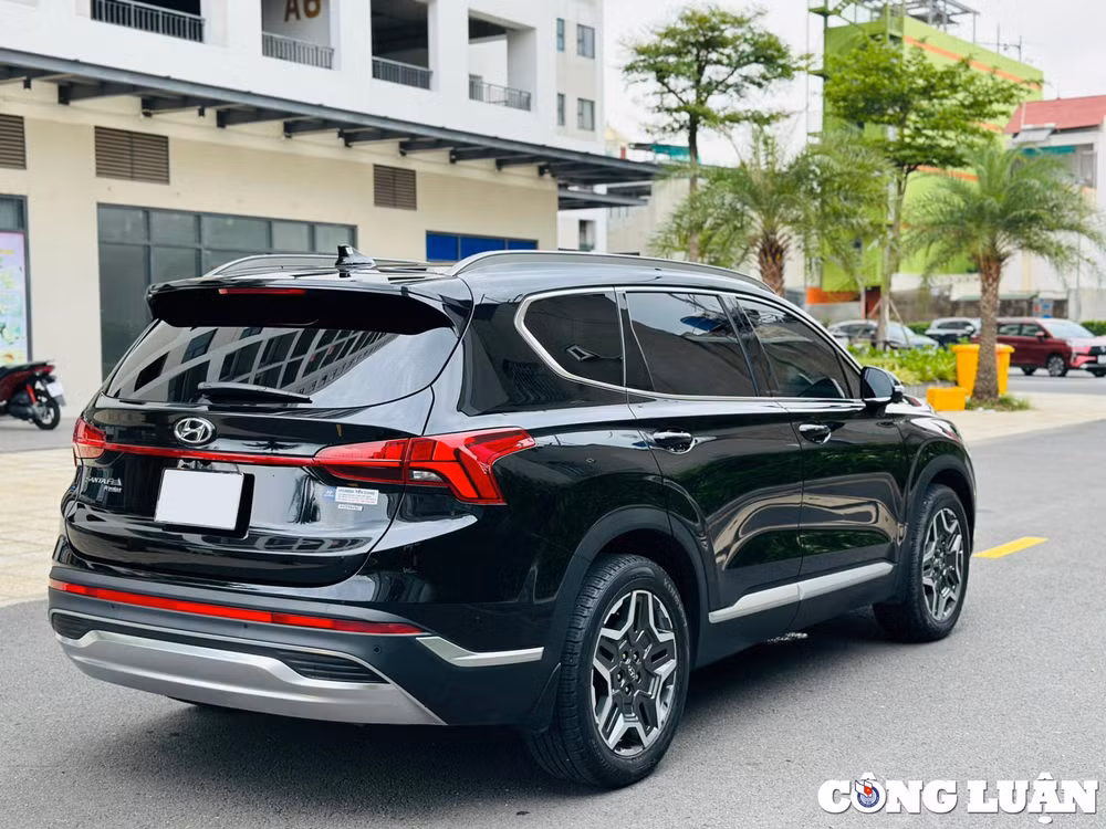 gia xe hyundai santa fe thang 6 2024 giam khong phanh dau voi toyota fortuner hinh 4