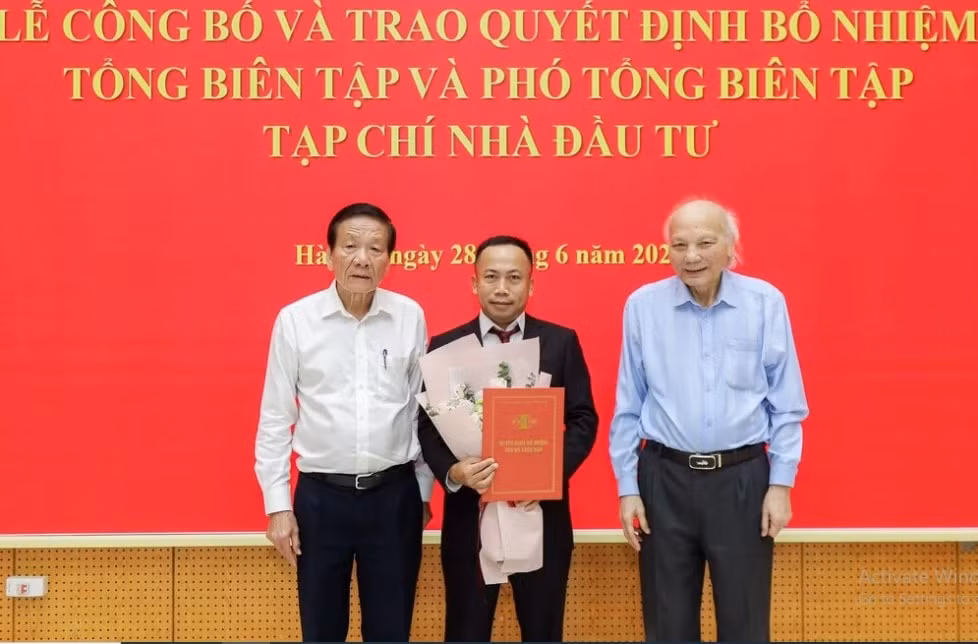 bo nhiem nha bao pham duc son giu chuc vu tong bien tap tap chi nha dau tu hinh 1
