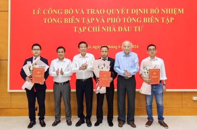 bo nhiem nha bao pham duc son giu chuc vu tong bien tap tap chi nha dau tu hinh 2