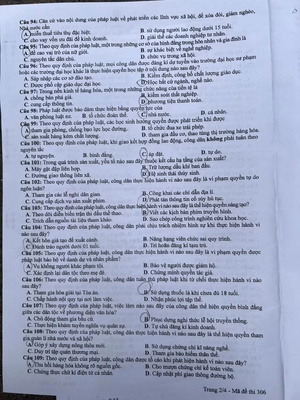 de thi tot nghiep thpt 2024 mon giao duc cong dan ma de 306 hinh 2