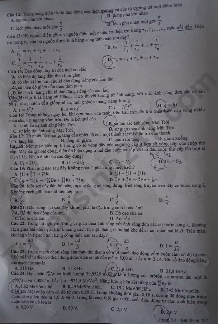 de thi tot nghiep thpt 2024 mon vat ly ma de 207 hinh 2