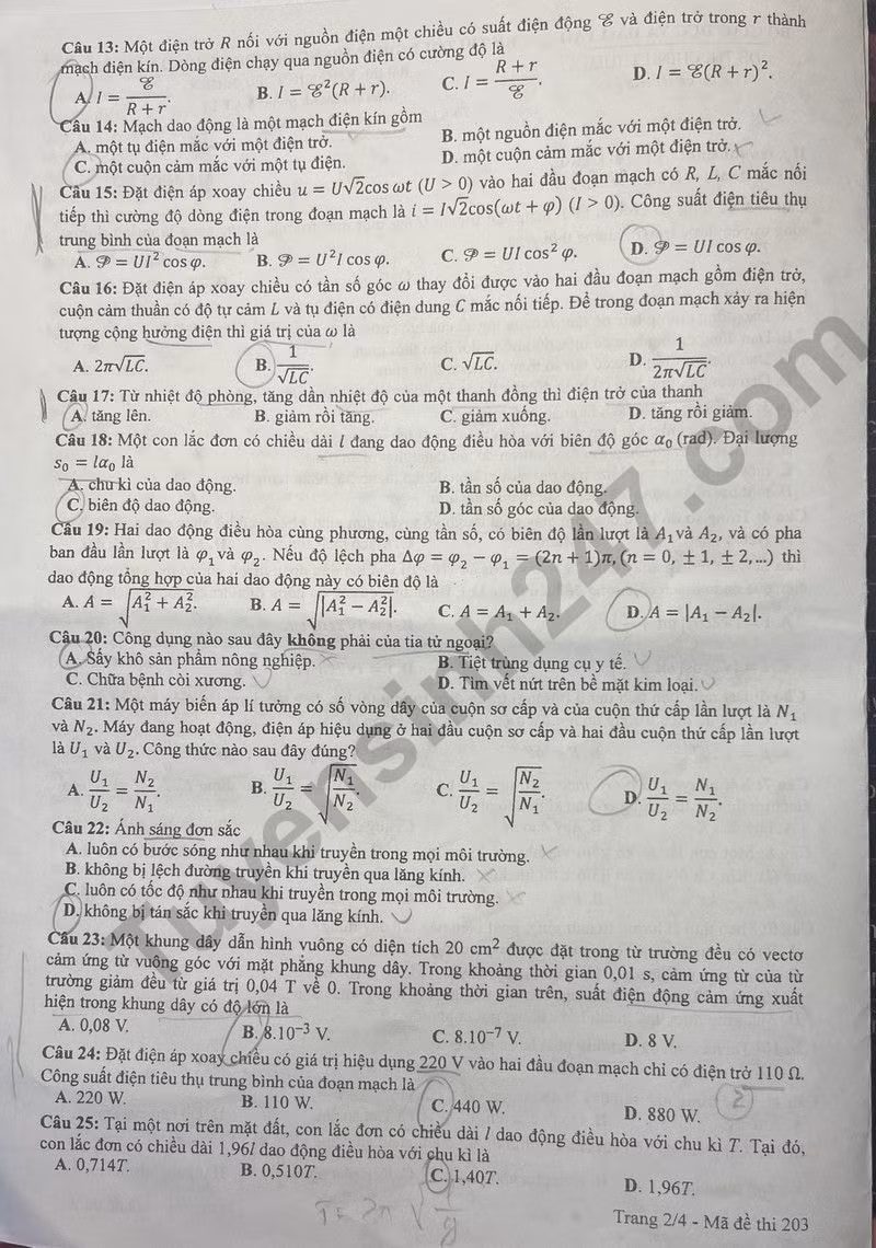 de thi tot nghiep thpt 2024 mon vat li ma de 203 hinh 2