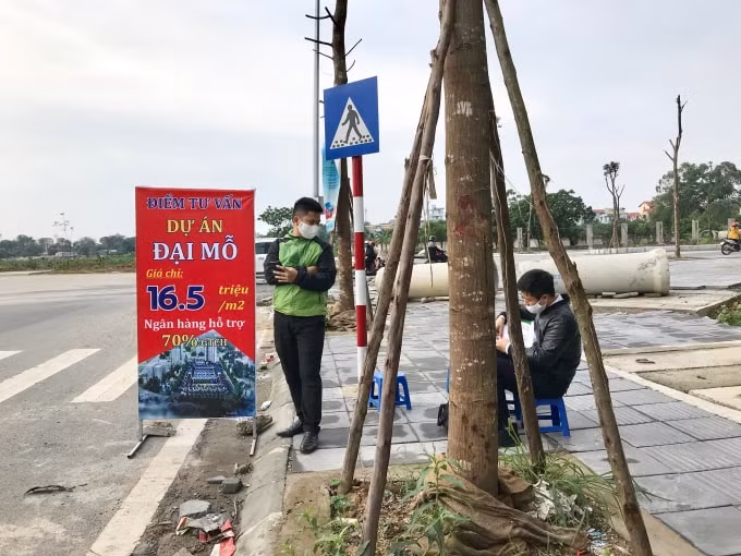 Nhà giá rẻ vẫn đang nằm trên những biển quảng cáo.