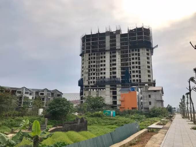Nguồn cung nhà ở xã hội vẫn rất ít so với nhu cầu thực của người dân.