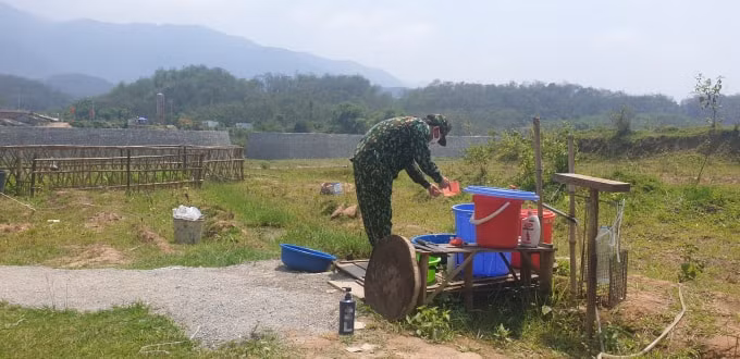 Nước được các Chiến sĩ dùng để sinh hoạt được lấy cách chốt kiểm soát hơn 300m