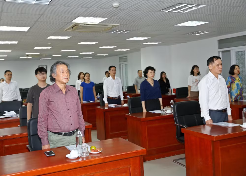Đại hội được bắt đầu bằng nghi lễ chào cờ. Ảnh: Sơn Hải