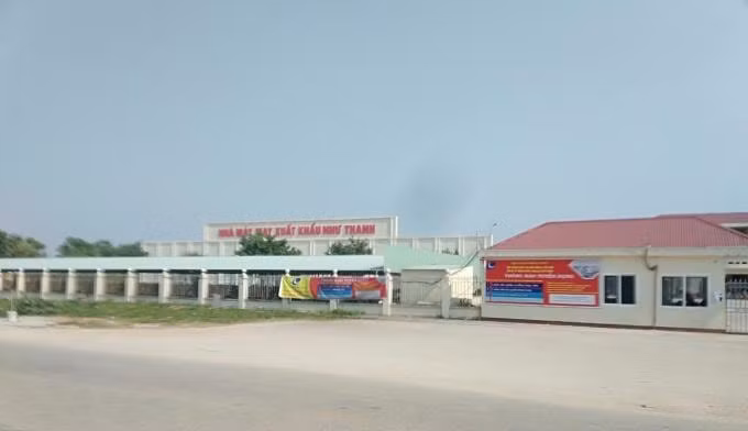 Nhà máy may công nghiệp xuất khẩu Như Thanh đang gặp rất nhiều khó khăn tìm đầu ra cho sản phẩm bởi đại dịch Covid-19. Ảnh: Quang Duy