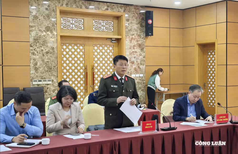 1-cong-an-quang-ninh-bao-ve-tuyet-doi-an-toan-ngay-bau-cu.jpg