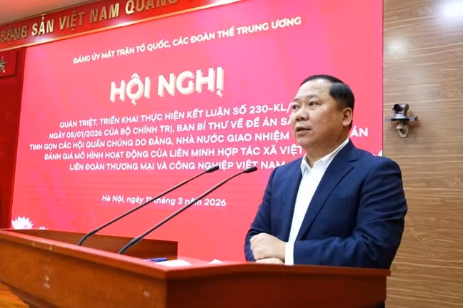 Phó Bí thư Đảng ủy MTTQ, các đoàn thể Trung ương Nguyễn Phi Long phát biểu tại Hội nghị. Ảnh: Mặt trận