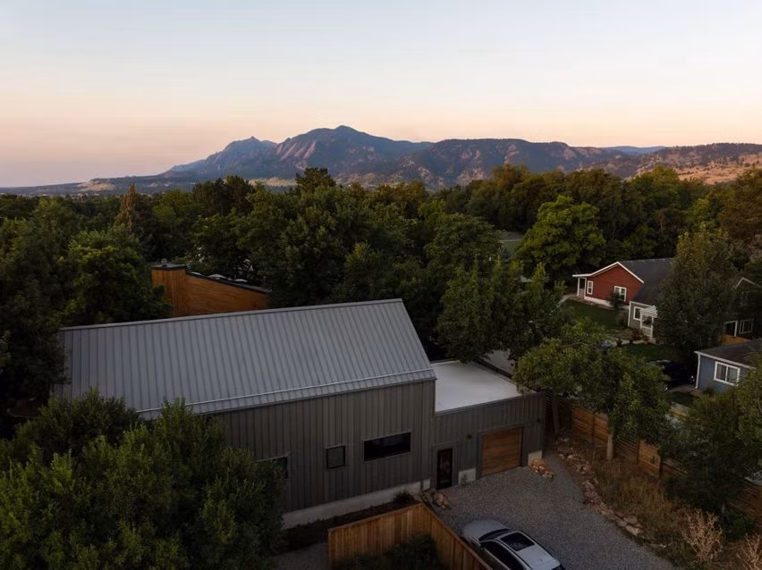 tres-birds-iris-residence-colorado_dezeen_2364_col_11-852x638.png