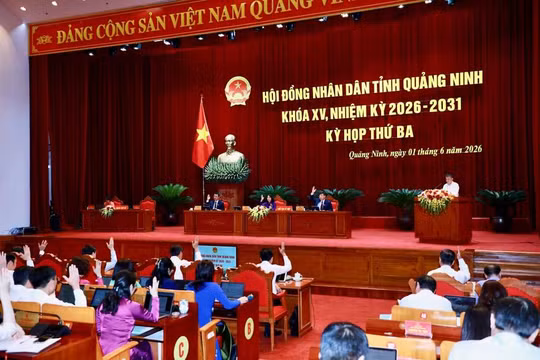 Quang cảnh Kỳ họp thứ 3 HĐND tỉnh Quảng Ninh khóa XV.
