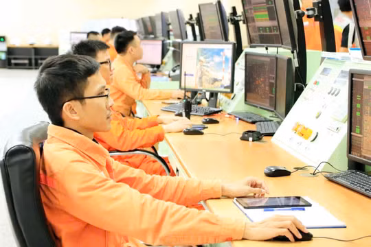 Công tác vận hành, ứng trực được thực hiện 24/24h. 