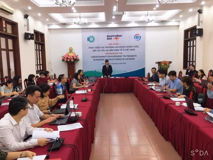 Quang cảnh buổi hội thảo.