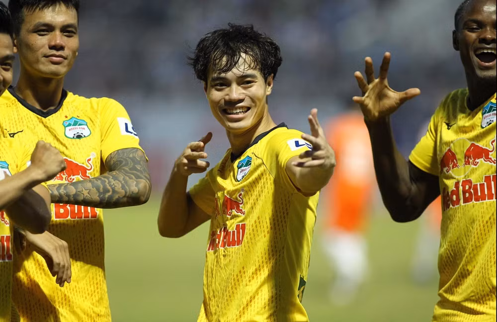 Tiền đạo Nguyễn Văn Toàn khát khao vô địch V.League trước khi kết thúc hợp đồng hiện tại với CLB HAGL sau 2 năm nữa. Ảnh: internet
