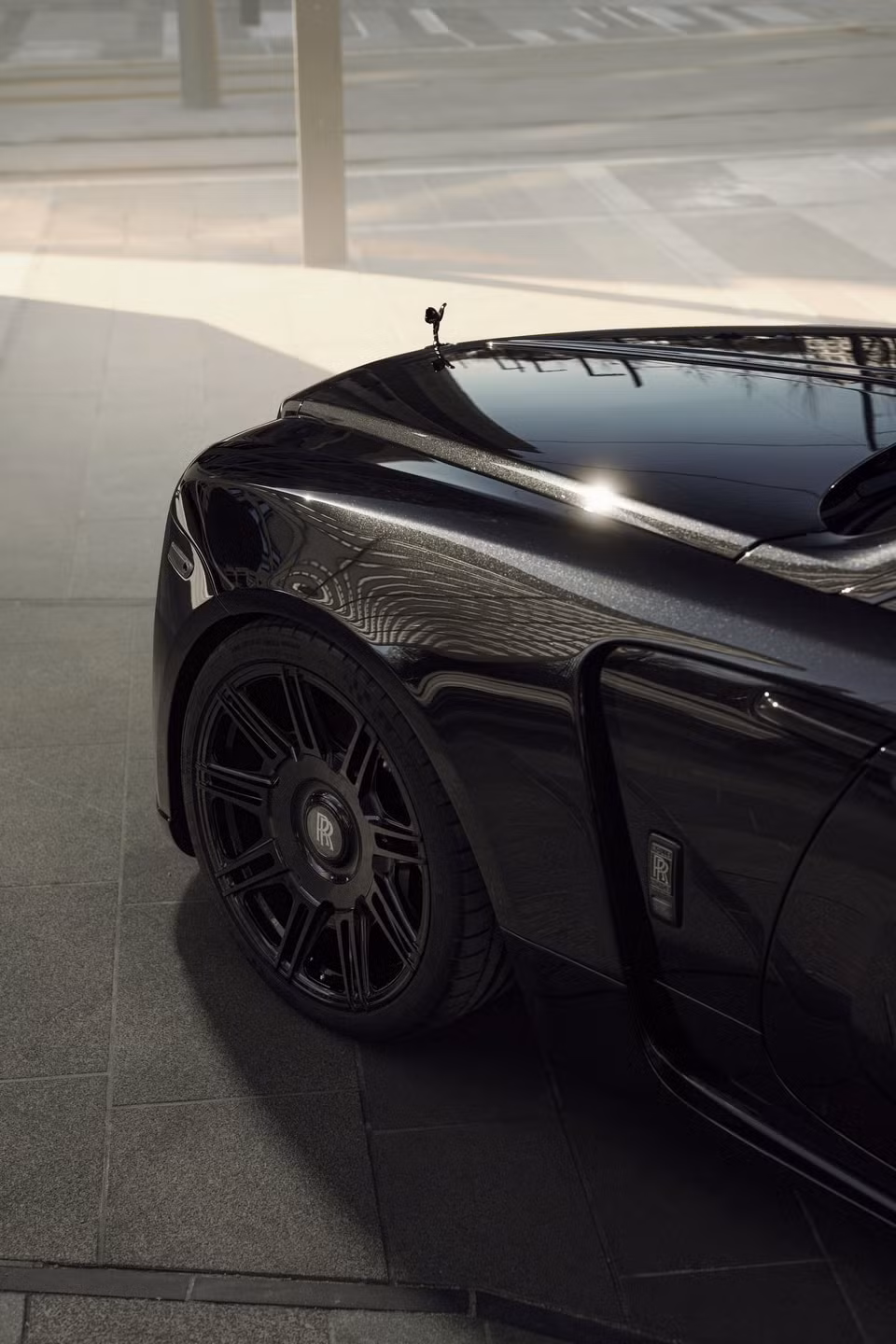 Rolls-Royce Wraith Black Badge bản đặc biệt có tên là Spofec Overdose. Ảnh: Spofec