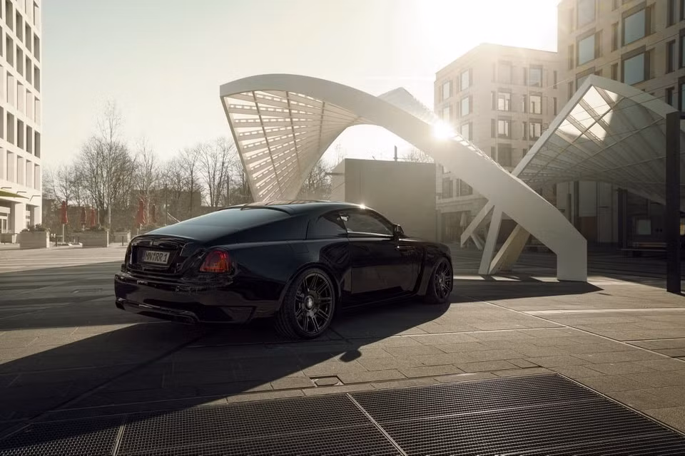 Rolls-Royce Wraith Black Badge bản đặc biệt có tên là Spofec Overdose. Ảnh: Spofec