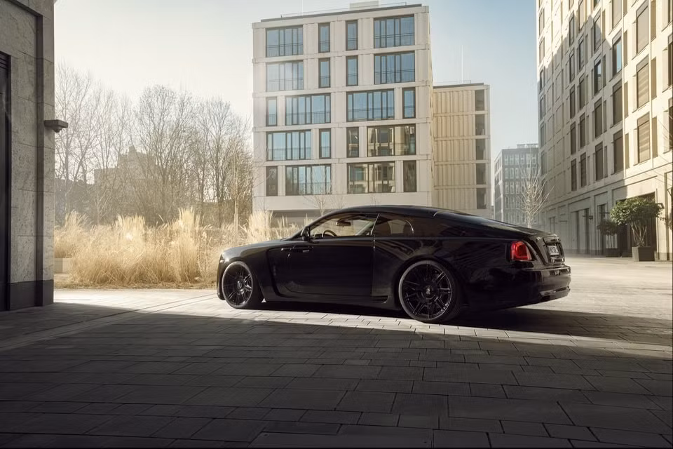 Rolls-Royce Wraith Black Badge bản đặc biệt có tên là Spofec Overdose. Ảnh: Spofec