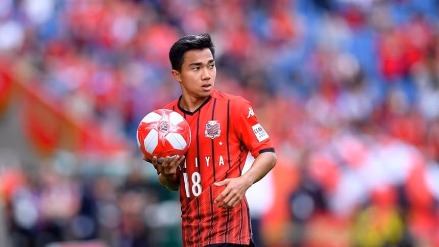 Tiền vệ Chanathip là trụ cột của CLB Consadole Sapporo. Ảnh: AFC