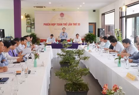 Phiên họp toàn thể lần thứ 35.