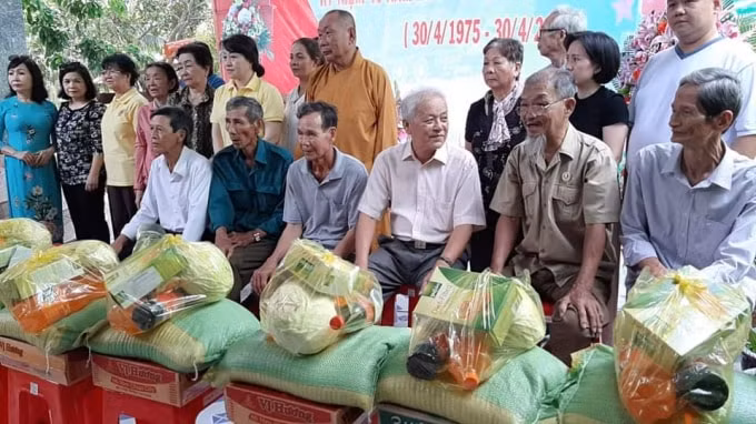Buổi gặp mặt được ông Khanh tổ chức liên tục trong suốt 10 ngày qua.